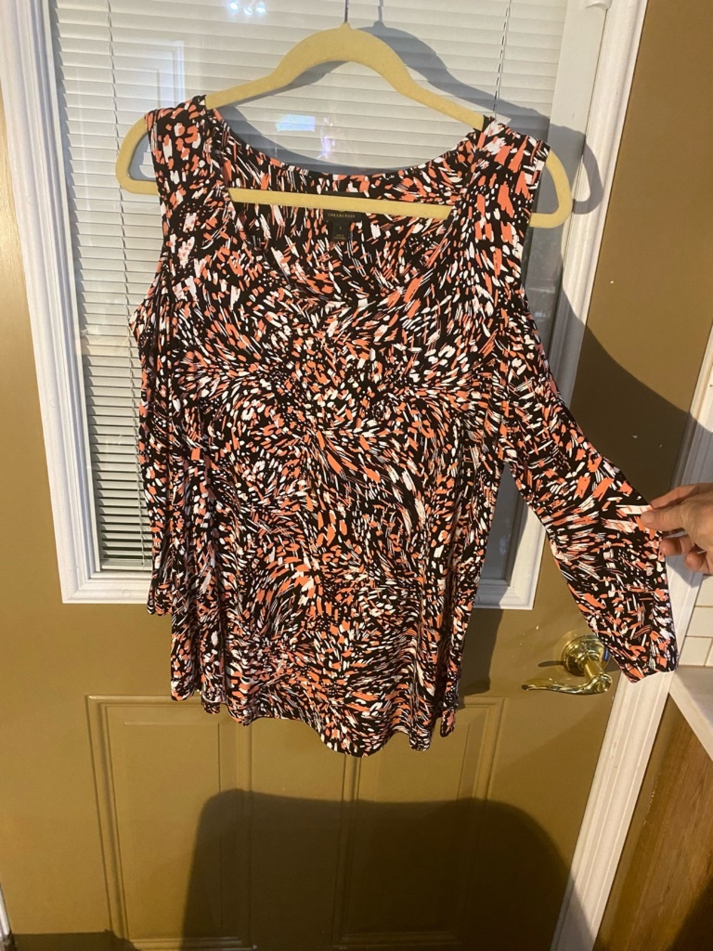JM Collection Black Top with Coral & White Abstract Print